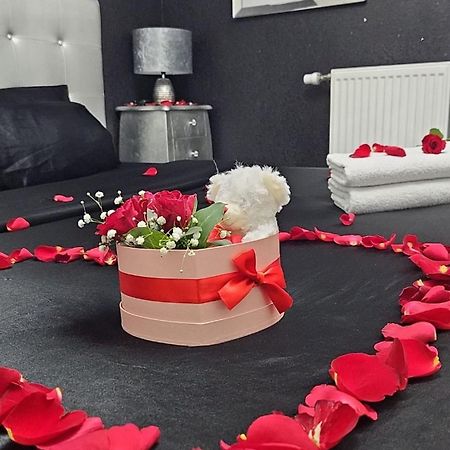 Suite Jacuzzi "Spa Privatif " Appartement Jacuzzi Toulouse Exterior foto